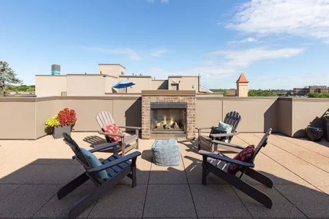 $565,000 | 3970 Wooddale Avenue South, Unit 201D, St. Louis Park, MN 55416