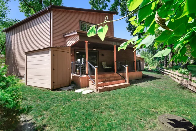 $263,000 | 1718 Earthstone Drive, Valparaiso, IN 46383