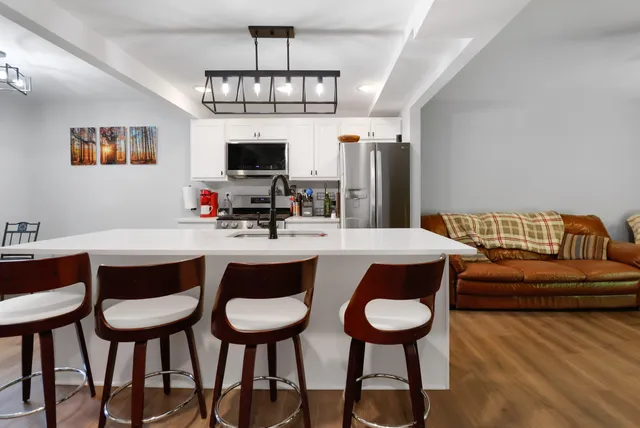 $263,000 | 1718 Earthstone Drive, Valparaiso, IN 46383