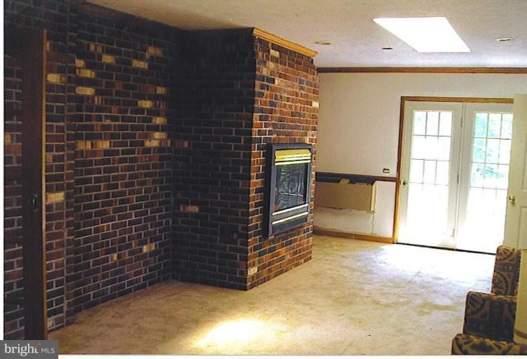 6400 Morris Road Spotsylvania, VA 22551 - Photo 4 of 4 Family Room