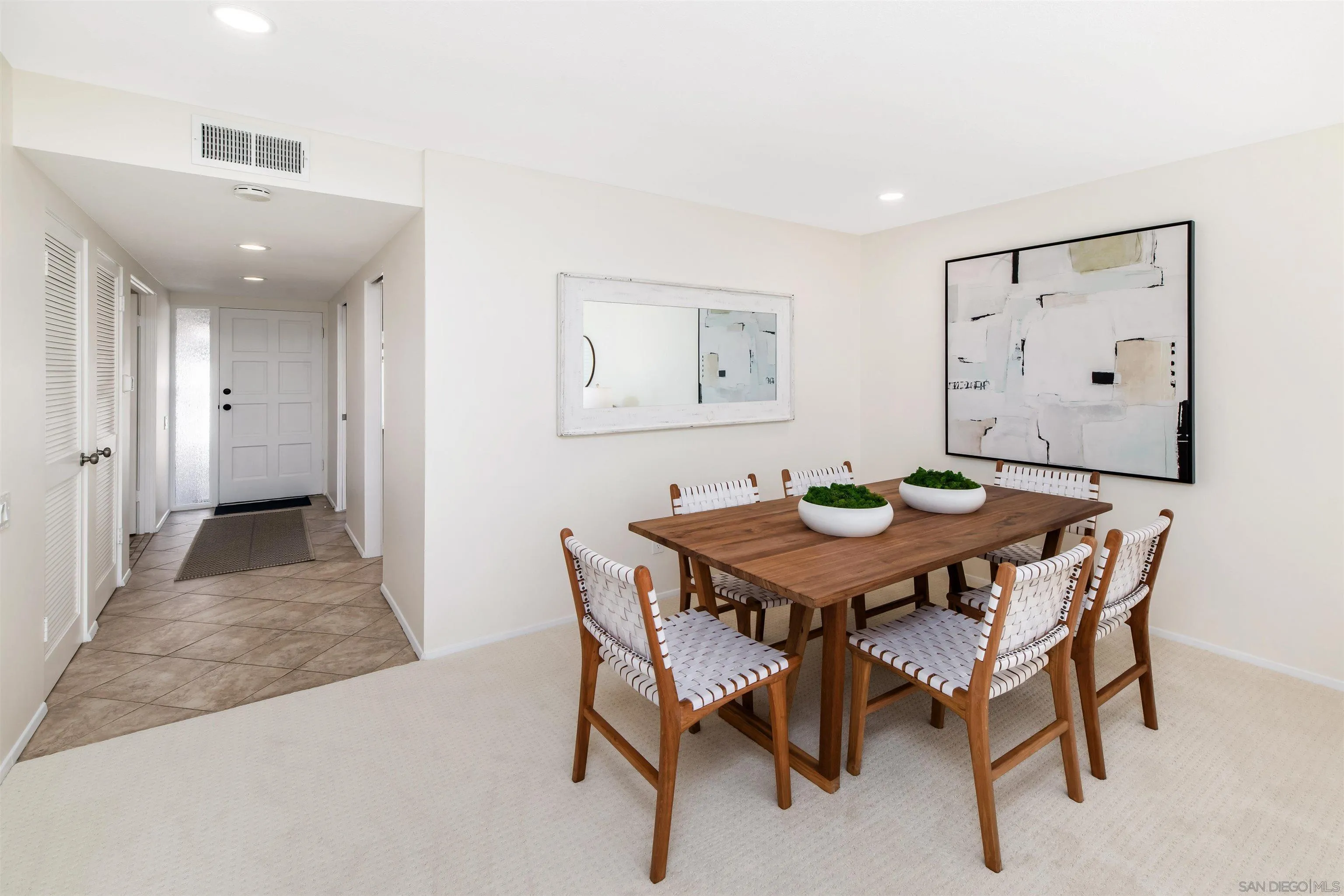 208 Via Osuna Rancho Santa Fe, CA 92091 - Photo 9 of 30 Gallery Image 9