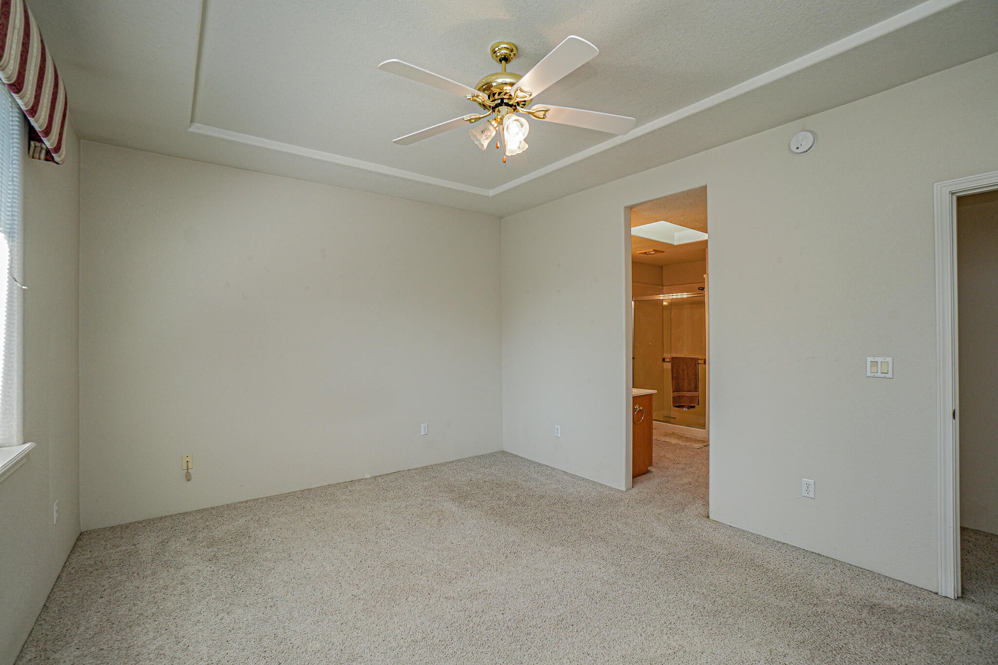 2398 Springbrook Road, Unit 4 Medford, OR 97504 - Photo 13 of 27 primary 2