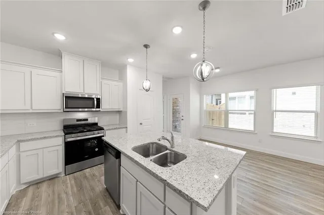 $1,950 | 217 Griffith Drive, Princeton, TX 75407