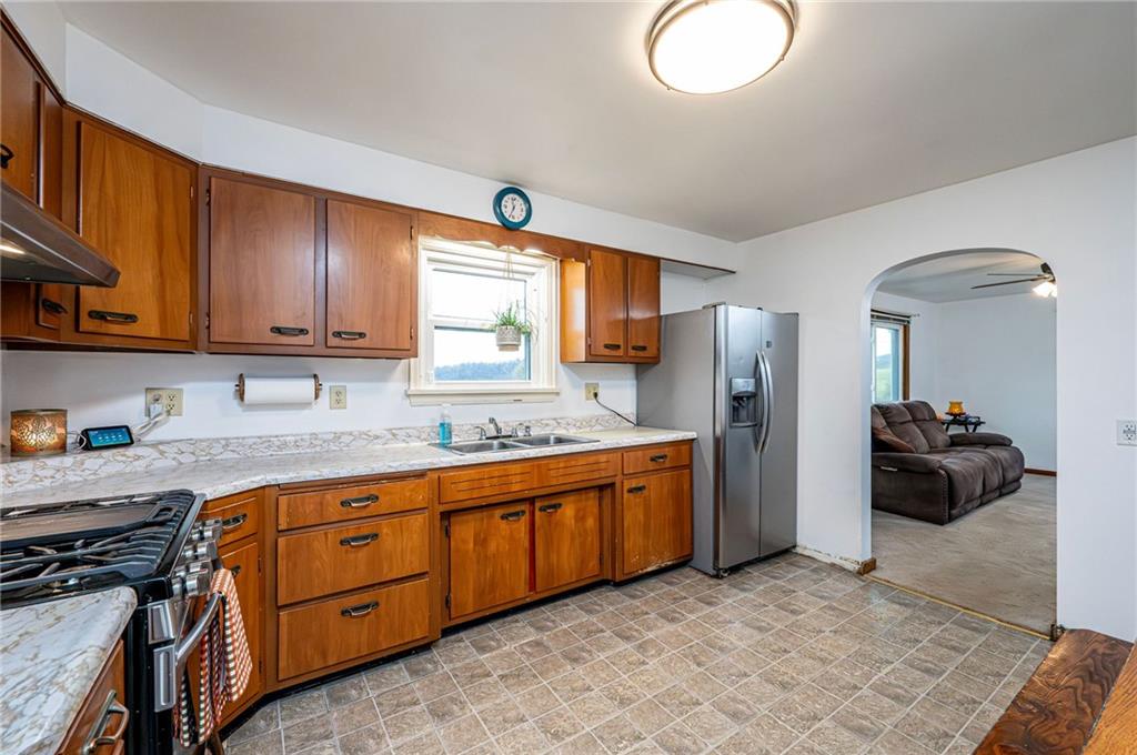 1195 Donohoe Road Latrobe, PA 15650 - Photo 8 of 27 Gallery Image 8