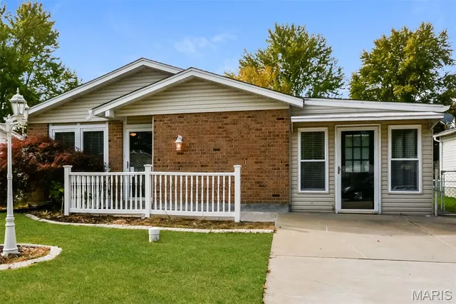 $1,400 | 1688 Boardwalk Avenue, Florissant, MO 63031