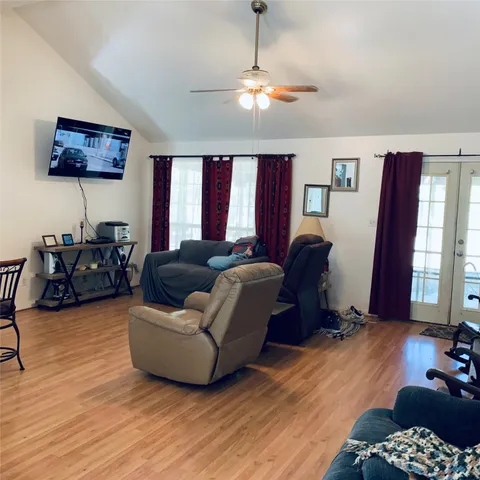 $282,500 | 180 Sports, Onalaska, TX 77360