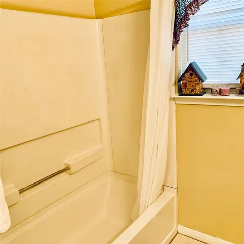 $282,500 | 180 Sports, Onalaska, TX 77360