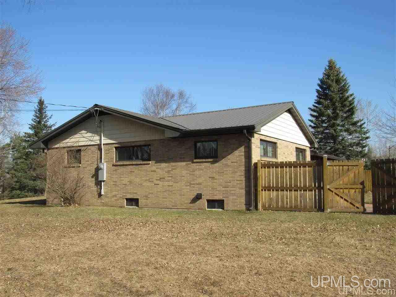 100 South Spruce Lanse, MI 49946 - Photo 5 of 50