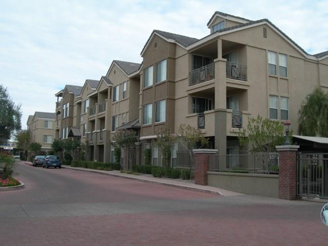 909 East Camelback Road, Unit 3016 Phoenix, AZ 85014 - Photo 4 of 5 Street