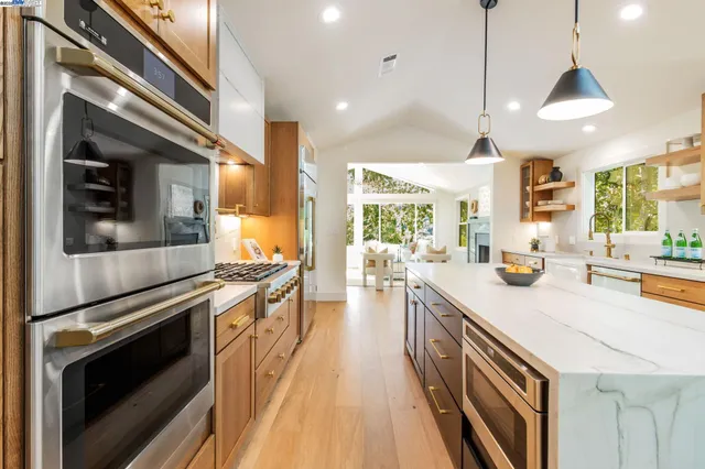 $2,799,000 | 15 Manzanita Terrace, Orinda, CA 94563