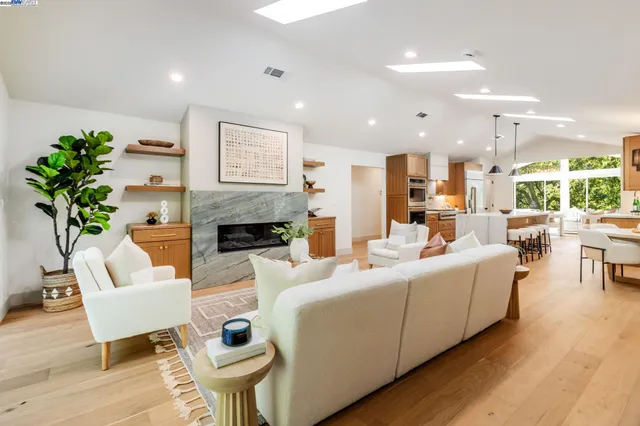 $2,799,000 | 15 Manzanita Terrace, Orinda, CA 94563