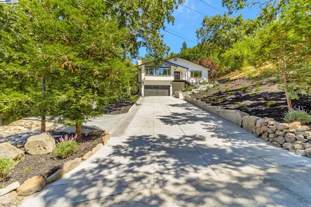 $2,799,000 | 15 Manzanita Terrace, Orinda, CA 94563