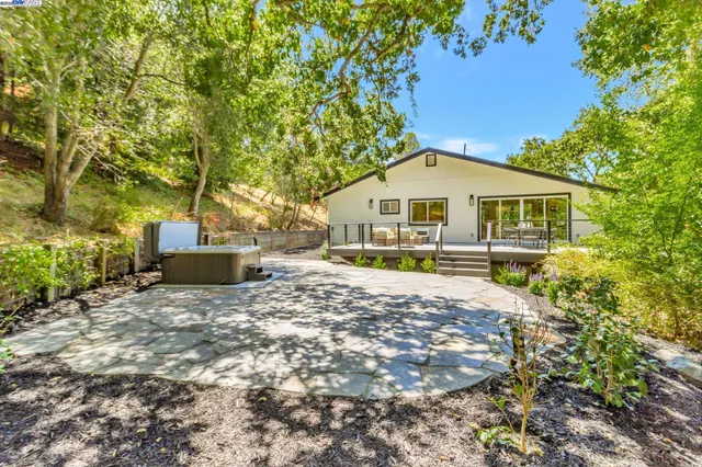 $2,799,000 | 15 Manzanita Terrace, Orinda, CA 94563