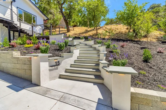 $2,799,000 | 15 Manzanita Terrace, Orinda, CA 94563