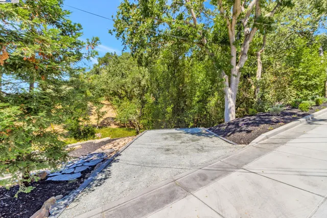 $2,799,000 | 15 Manzanita Terrace, Orinda, CA 94563