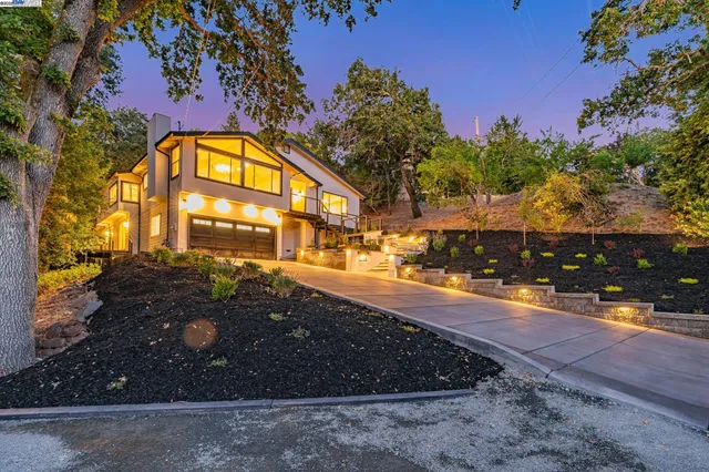 $2,799,000 | 15 Manzanita Terrace, Orinda, CA 94563
