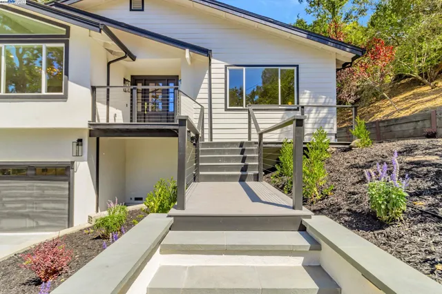 $2,799,000 | 15 Manzanita Terrace, Orinda, CA 94563