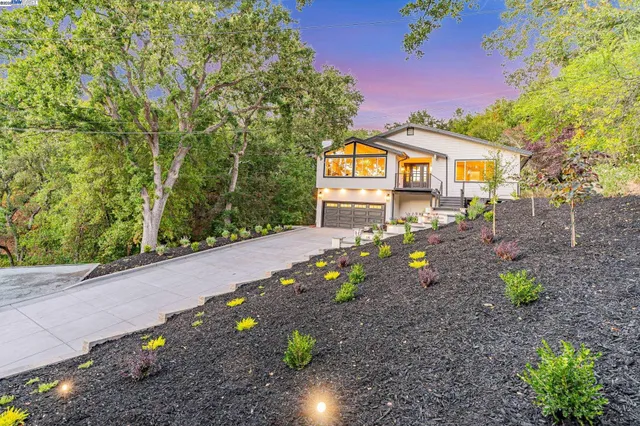 $2,799,000 | 15 Manzanita Terrace, Orinda, CA 94563