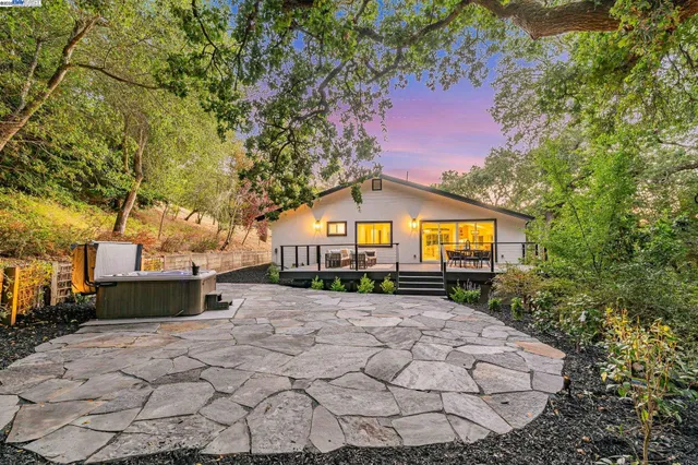 $2,799,000 | 15 Manzanita Terrace, Orinda, CA 94563