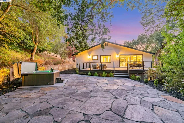 $2,799,000 | 15 Manzanita Terrace, Orinda, CA 94563