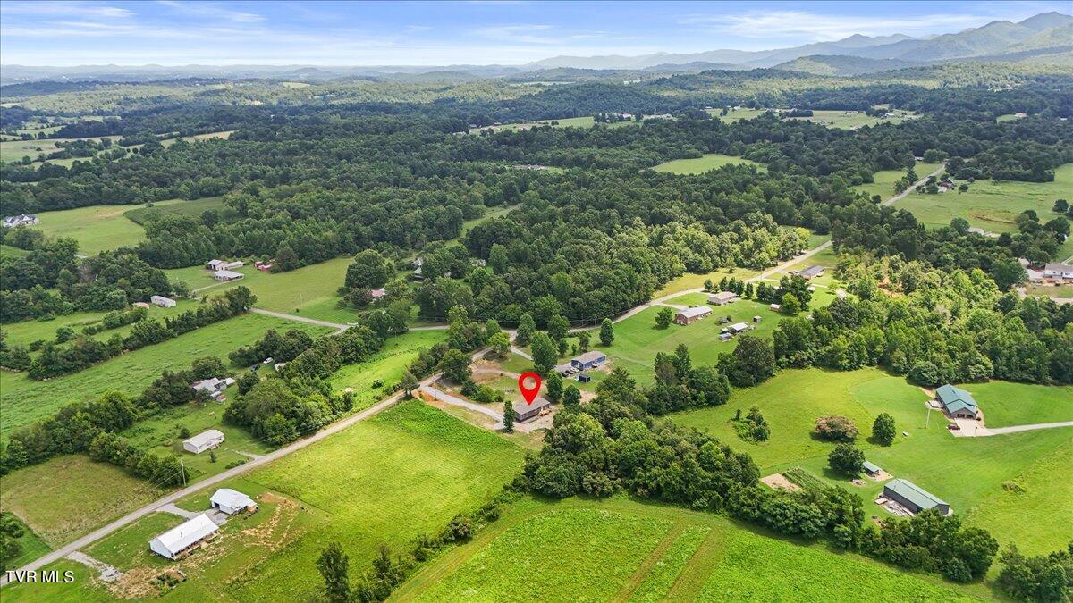 350 Deerwood Road Greeneville, TN 37743 - Photo 37 of 42 38-DJI_20250723124909_0493_D