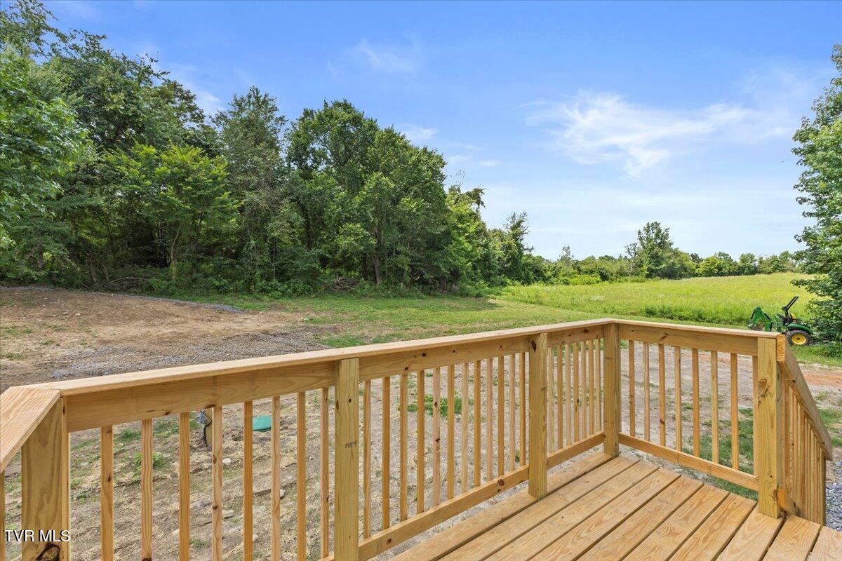 350 Deerwood Road Greeneville, TN 37743 - Photo 8 of 42 08-128A1822