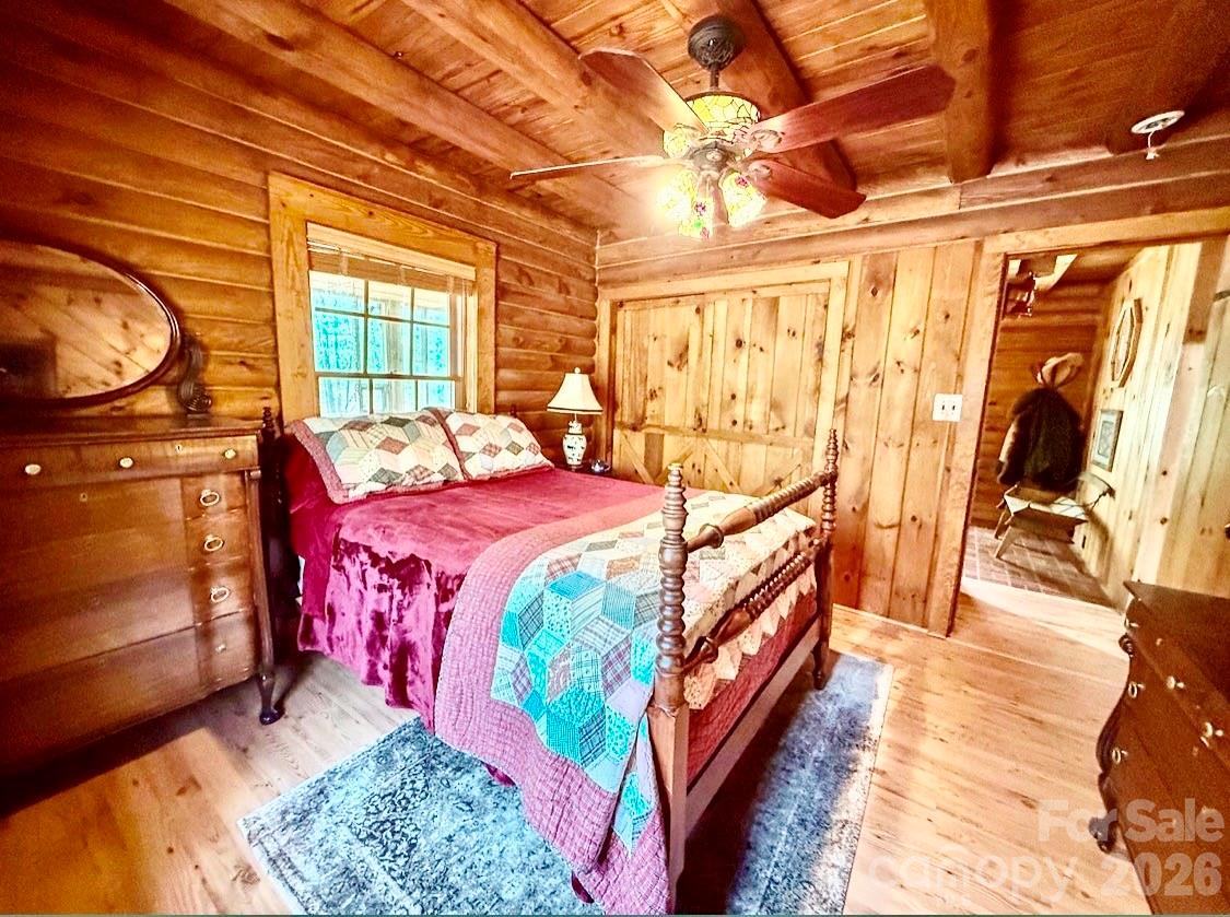 57 Club Lane Winnsboro, SC 29180 - Photo 20 of 48 a bed room with a bed and a window