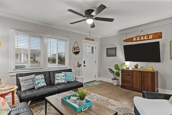 $869,900 | 101 24th Street, Emerald Isle, NC 28594
