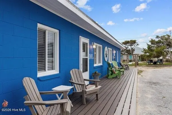 $869,900 | 101 24th Street, Emerald Isle, NC 28594