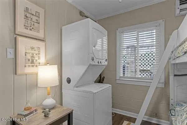 $869,900 | 101 24th Street, Emerald Isle, NC 28594