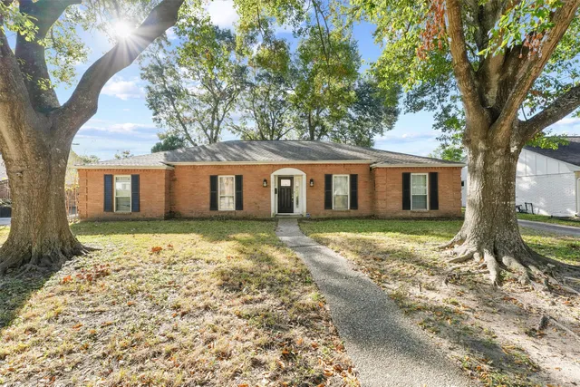 $3,200 | 10719 Del Monte Drive, Houston, TX 77042