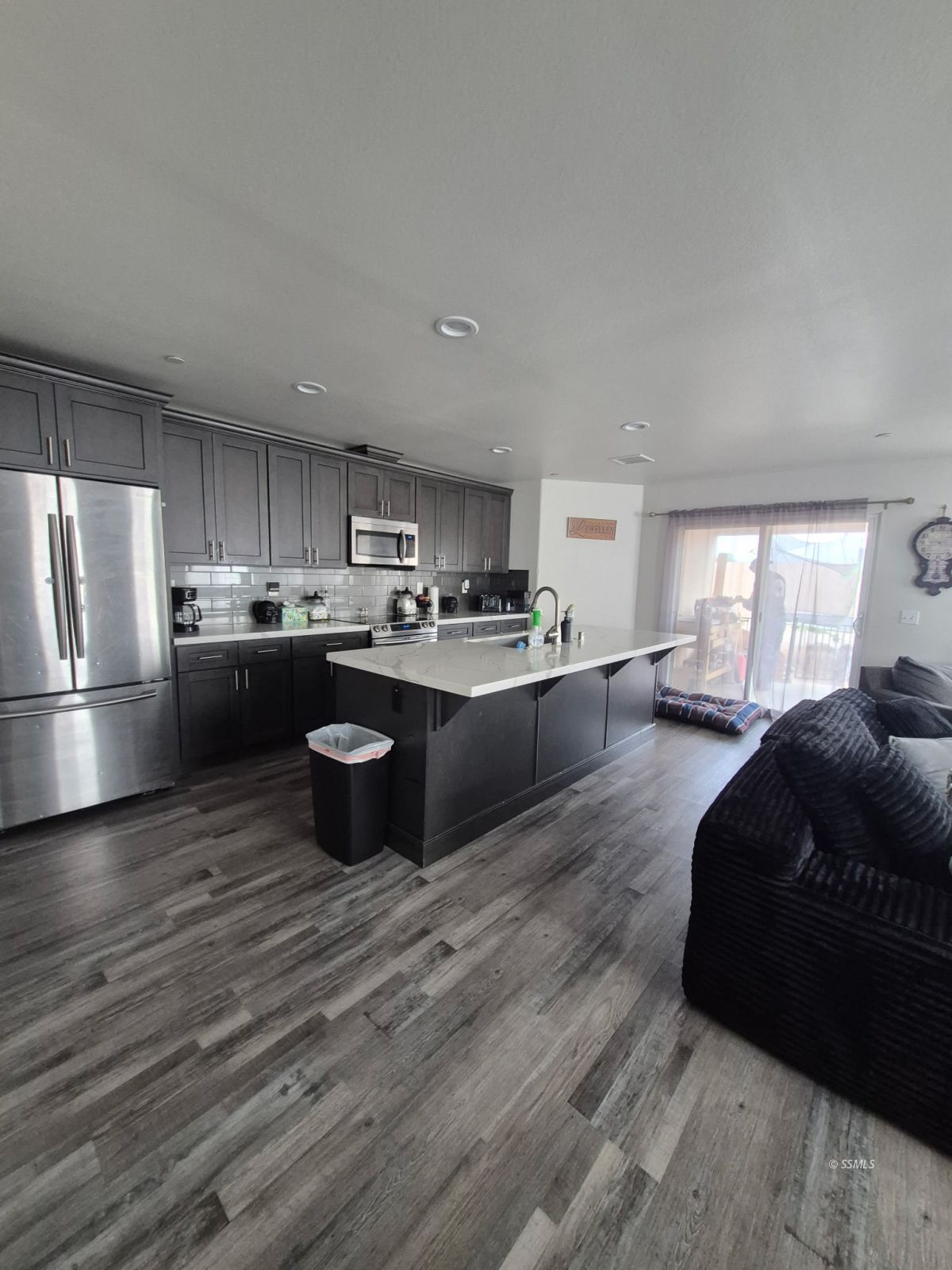 1406 Porter Street Ridgecrest, CA 93555 - Photo 8 of 19 Gallery Image 8