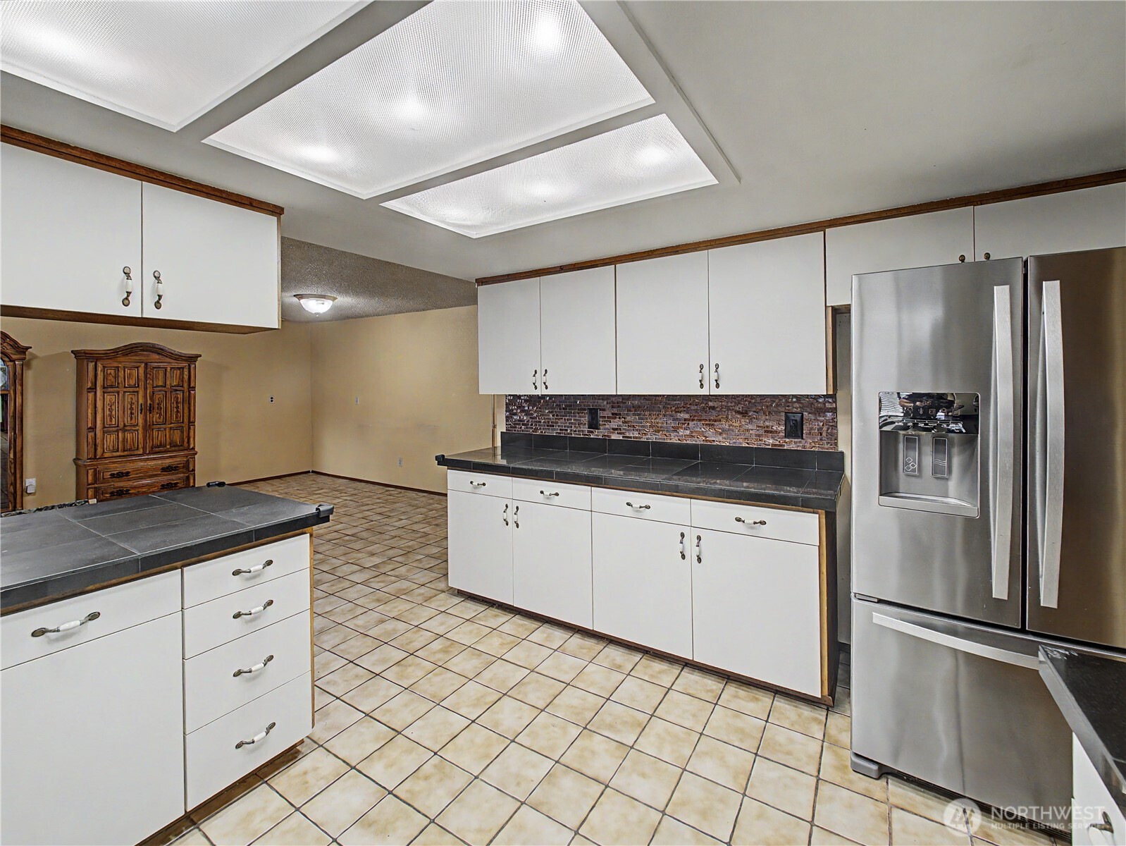 21327 Southeast 252nd Place Maple Valley, WA 98038 - Photo 12 of 27