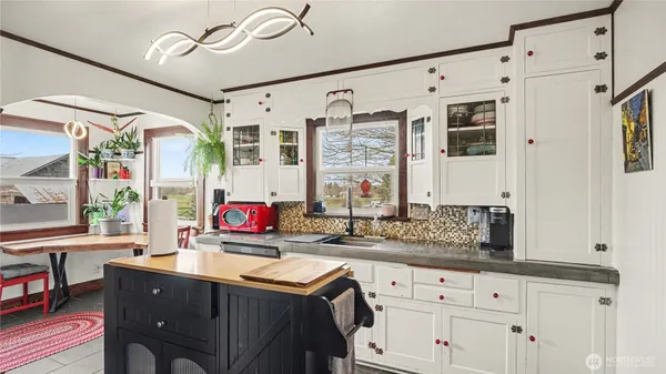 $669,000 | 44927 228th Avenue Southeast, Enumclaw, WA 98022