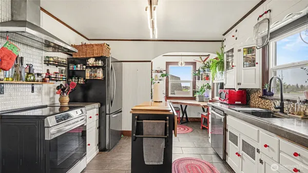 $669,000 | 44927 228th Avenue Southeast, Enumclaw, WA 98022