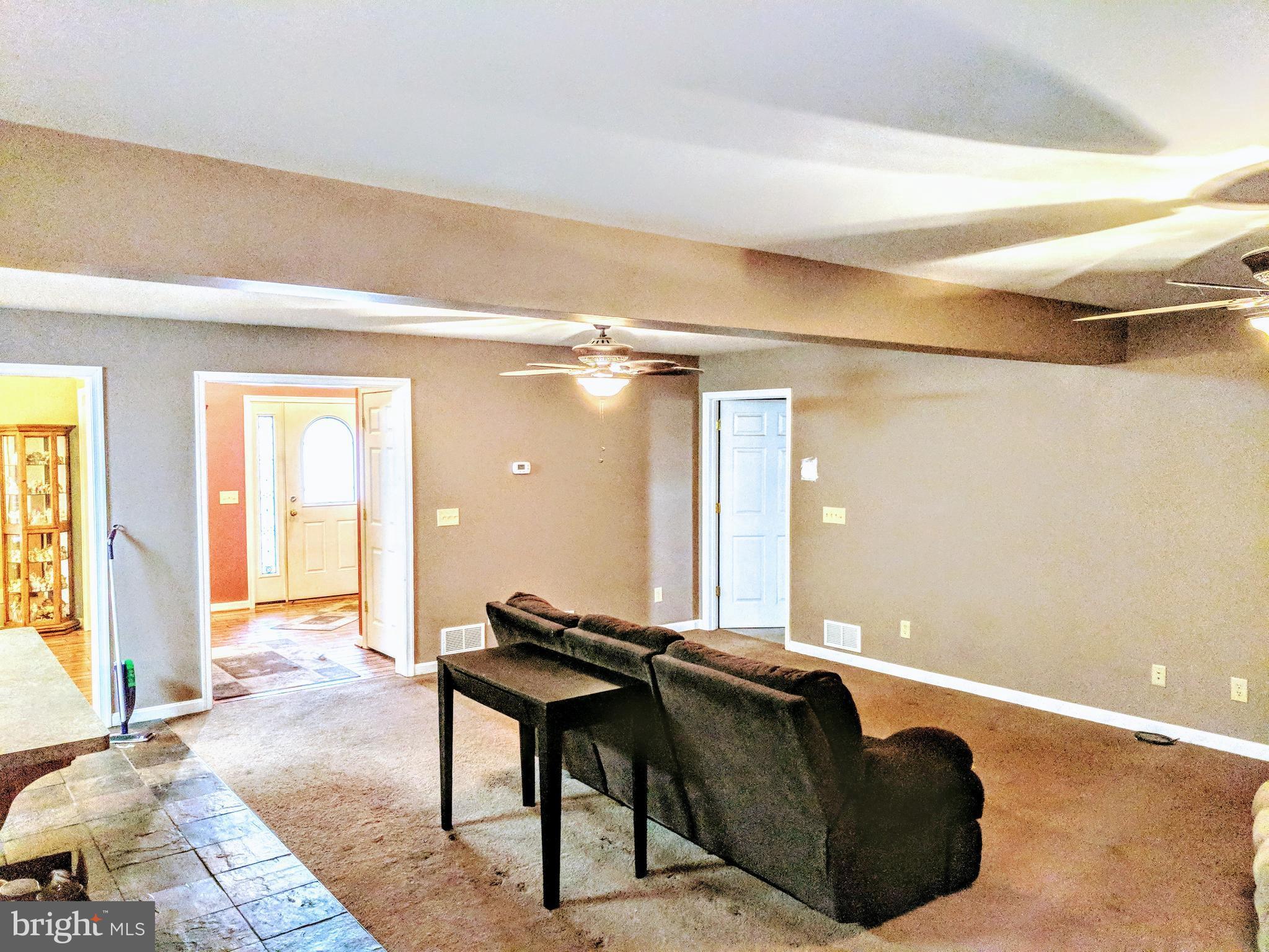 13180 Independence Road Clear Spring, MD 21722 - Photo 18 of 30 Living Room
