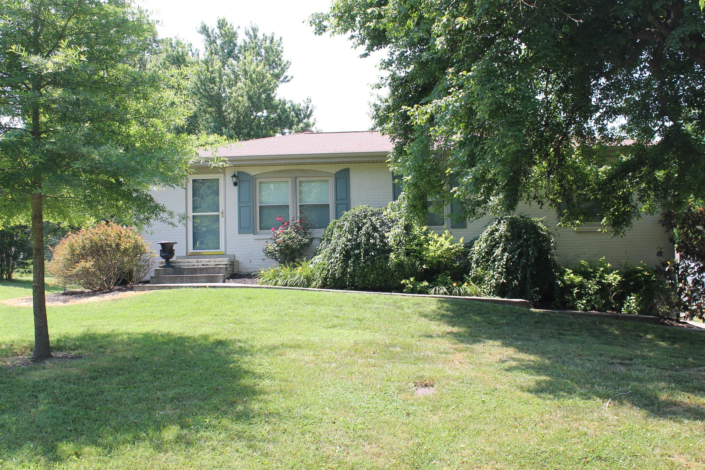105 Cardinal Circle Dickson, TN 37055 - Photo 2 of 30 Major addition & renovation 5 years ago