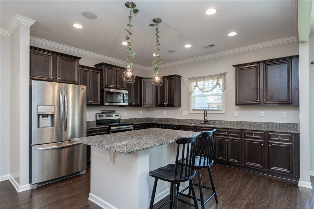 811 Camberwell Road Simpsonville, SC 29680 - Photo 8 of 33