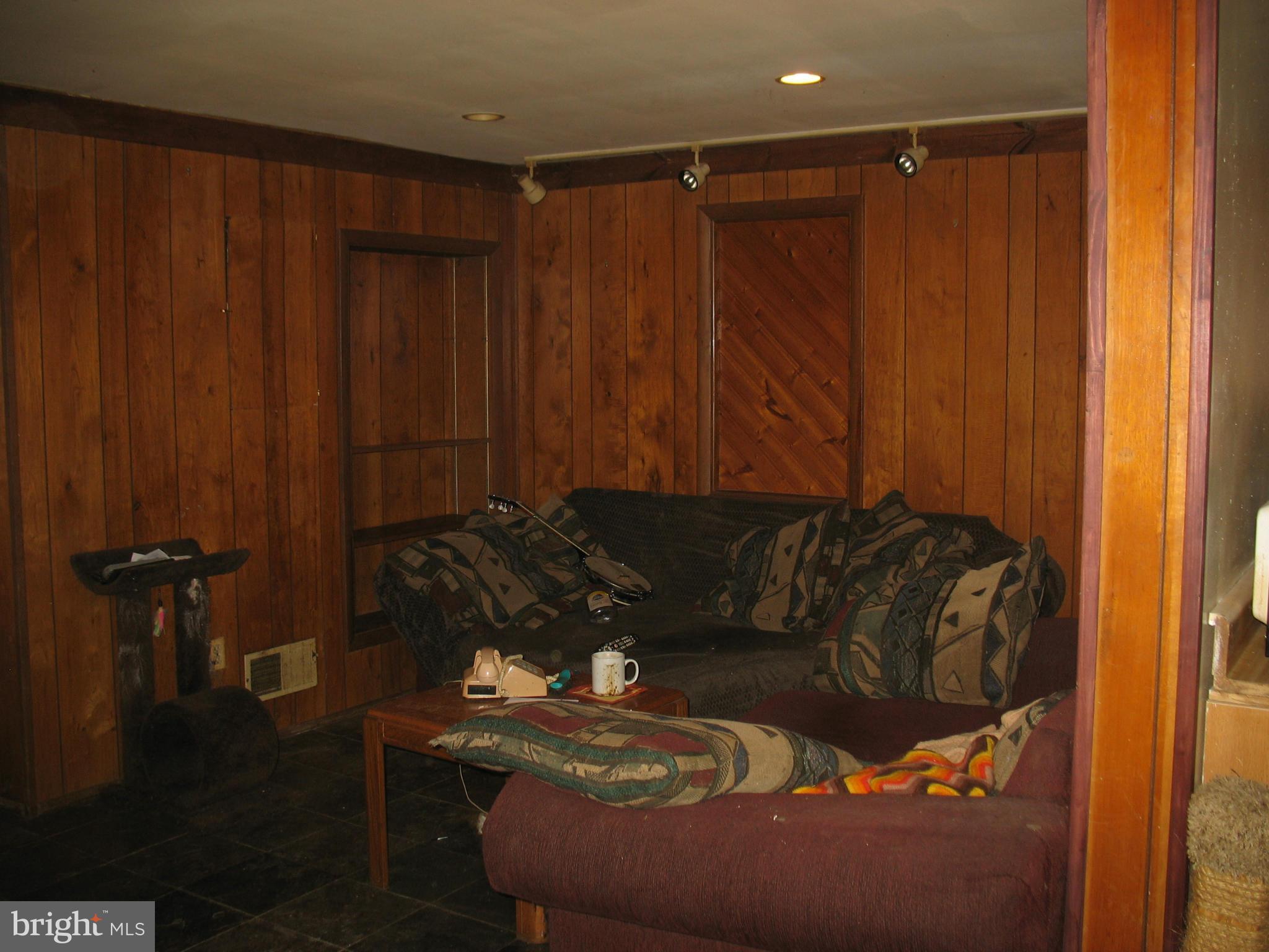 12121 Selfridge Road Silver Spring, MD 20906 - Photo 14 of 23 Interior (General)