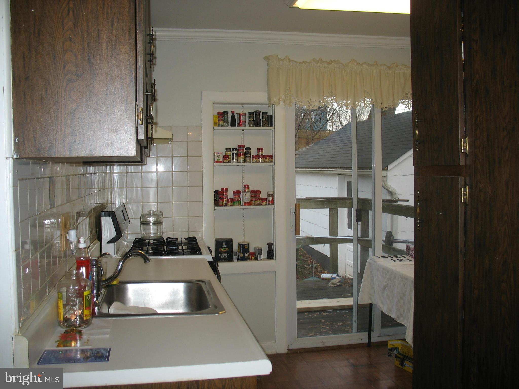 12121 Selfridge Road Silver Spring, MD 20906 - Photo 9 of 23 Kitchen