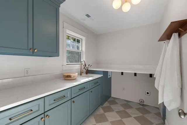 $1,290,000 | 3711 North Downer Avenue, Shorewood, WI 53211