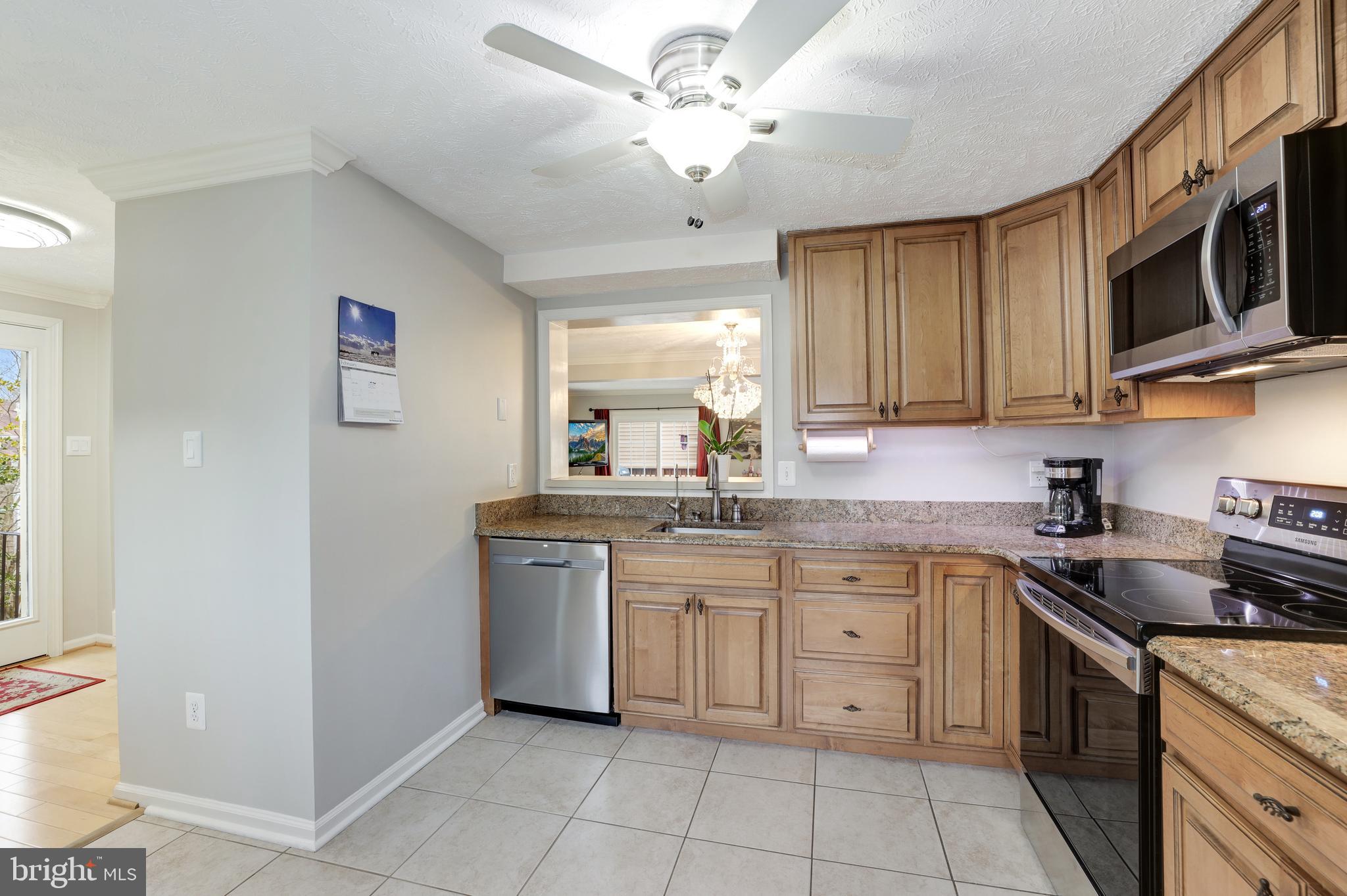 1492 Autumn Ridge Circle Reston, VA 20194 - Photo 8 of 39
