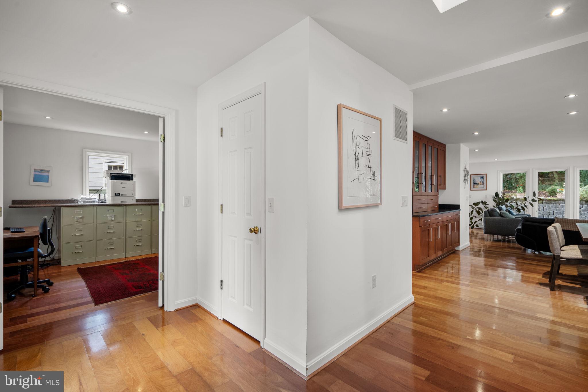 3110 Fayette Road Kensington, MD 20895 - Photo 5 of 46 Gallery Image 5