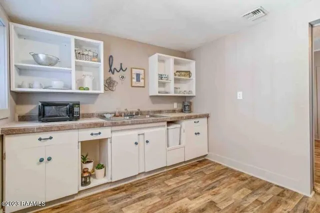 $1,000 | 125 Taylor Street, New Iberia, LA 70560