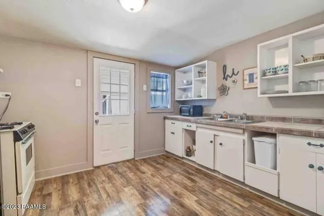 $1,000 | 125 Taylor Street, New Iberia, LA 70560