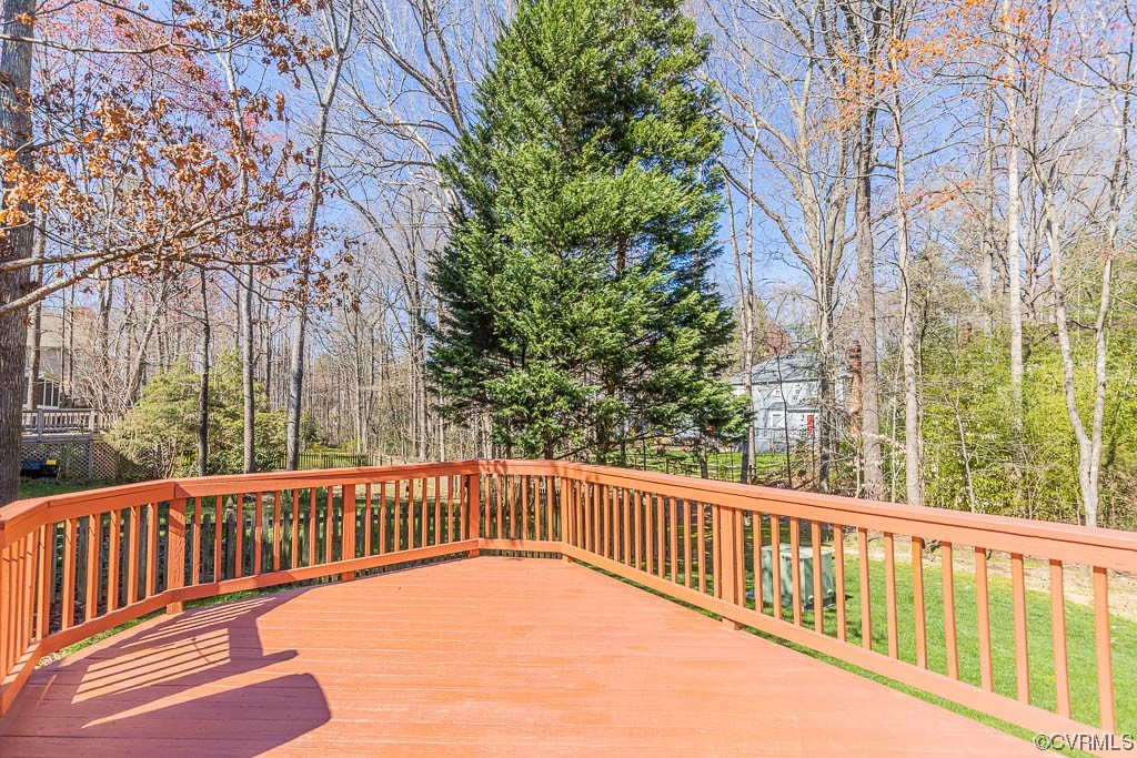 14306 Huntgate Woods Road Midlothian, VA 23112 - Photo 8 of 35 Gallery Image 8