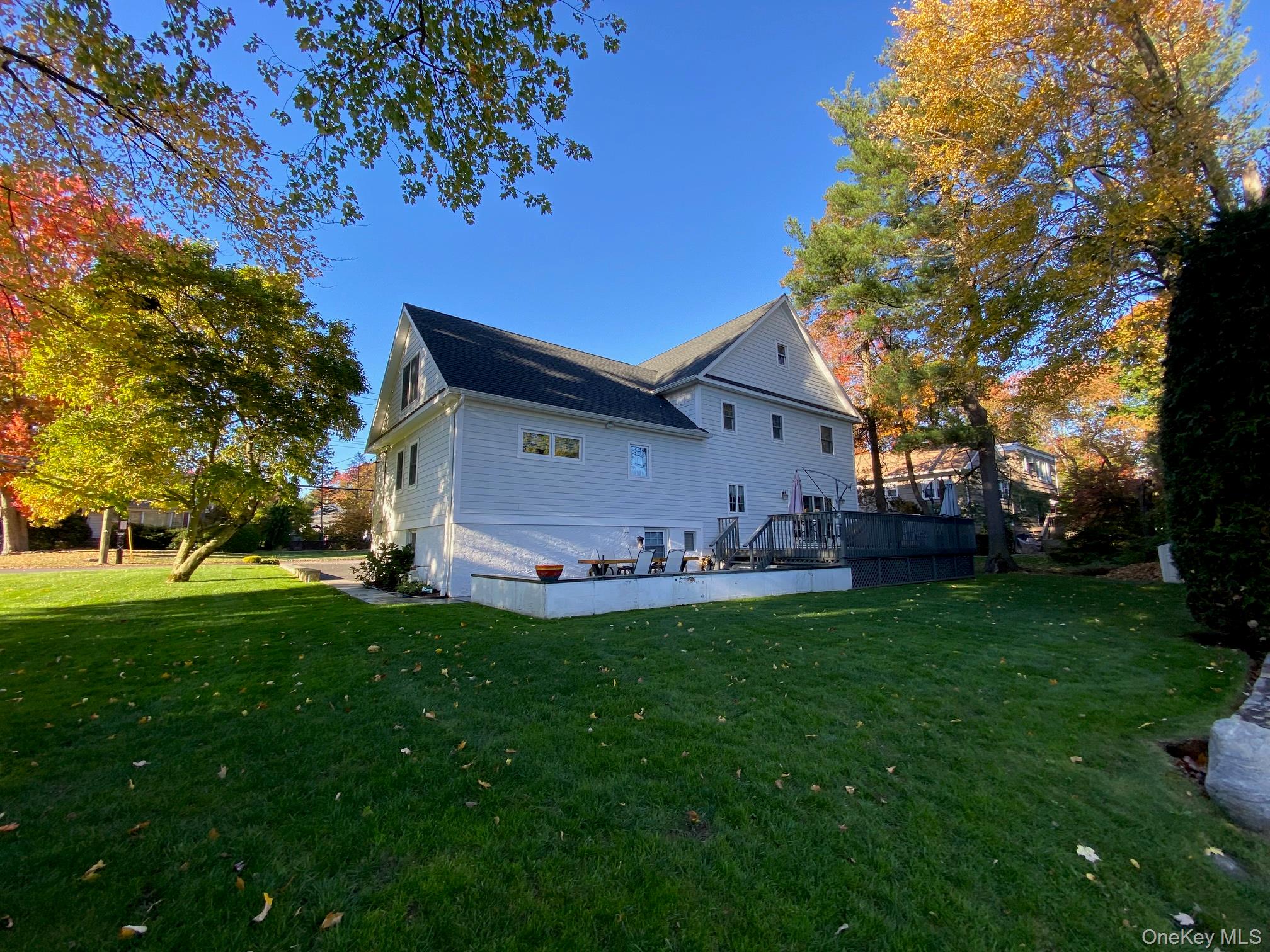 299 Stratton Road New Rochelle, NY 10804 - Photo 44 of 49
