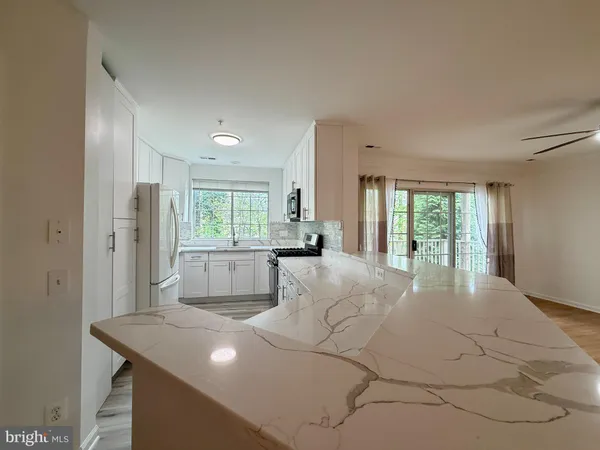 $2,500 | 12481 Hayes Court, Unit 204, Fairfax, VA 22033