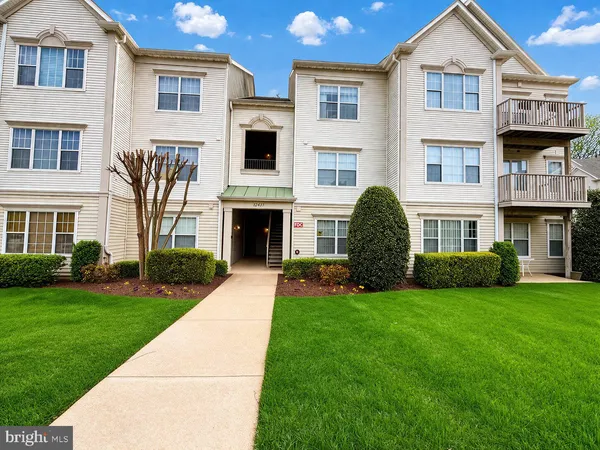 $2,500 | 12481 Hayes Court, Unit 204, Fairfax, VA 22033