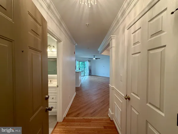 $2,500 | 12481 Hayes Court, Unit 204, Fairfax, VA 22033